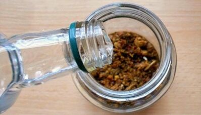 蜂胶和蜂蜜增加动力